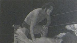 Ernie Ladd and Antonio Inoki - Wrestling Annual - June 1975 (cropped)