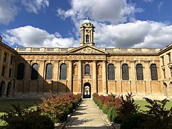 Facade of The Queen's College, Oxford, 2020.jpg
