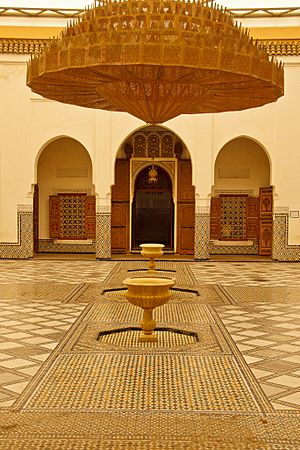 Courtyard with Chandelier and Fountain (5038922480).jpg
