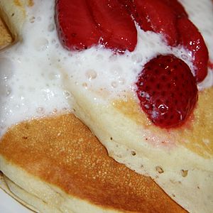 PancakesStrawberriesCream