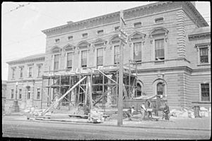 Hobart Town Hall repairs to portico