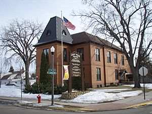 Old Isanti County Courthouse