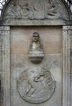 Stèle de Paul d'Estournelles de Constant 02