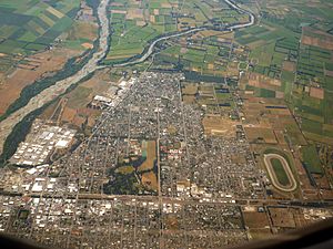 Aerial view of Ashburton, looking west. The Ashburton River/Hakatere is visible at left.