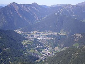 The towns of La Massana and Ordino