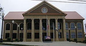 Marion County courthouse in Lebanon