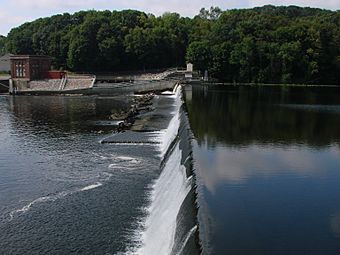 Occum Hydroelectric Plant and Dam.JPG