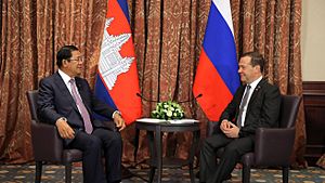 Dmitry Medvedev and Hun Sen at 12th ASEM (1)