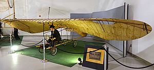 Montgomery Glider replica, International Historic Mechanical Engineering Landmark, 1996, original glider by John Joseph Montgomery, 1883 - Hiller Aviation Museum - San Carlos, California - DSC03210