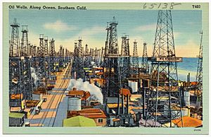 Oil Wells, Along Ocean, Southern Calif (65138)