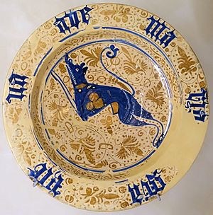Plate with gothic inscription Ave Maria Gratia Plena, Valencia, Spain, 15th century AD, glazed lustre ceramic - Cinquantenaire Museum - Brussels, Belgium - DSC09096