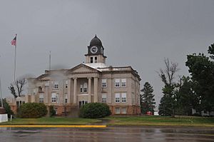 Sully County Courthouse, July 2013