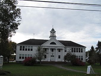 Thomaston Academy building, Thomaston, Maine.jpg