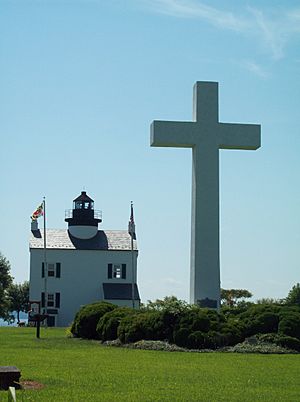 Cross and Blackistone Lighthouse Sept 09