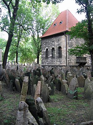 Old Jewish Cemetery, Prague 047