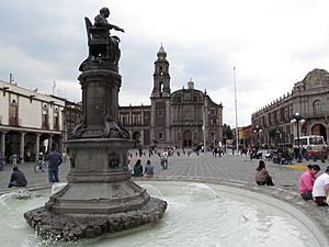 Fuente de la Plaza de Santo Domingo