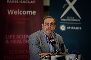 Alain Aspect, professeur à l’Université Paris-Saclay et à l’École polytechnique, est co-lauréat du Prix Nobel de Physique 2022. (52406154475)