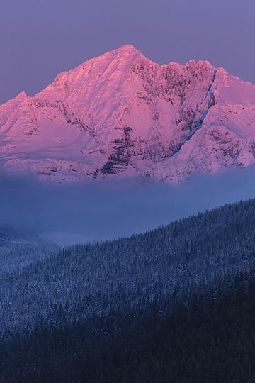 Gunsight Mountain Sunset (23690152761).jpg