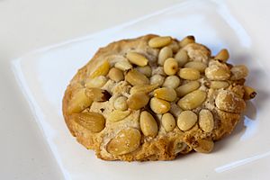Vegan Pignoli Cookie (4874691874).jpg