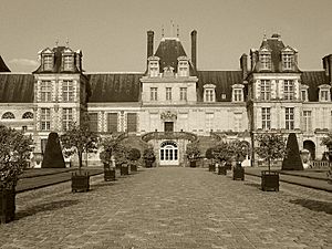 Chateau Fontainebleau -002