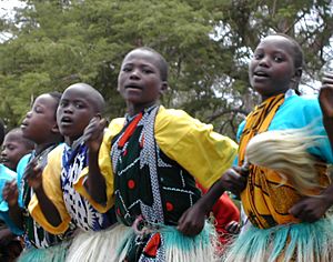 Kenyan dancers