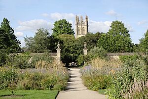 Oxford Botanic Garden, Magdalen Tower