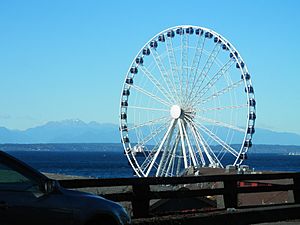 Seattle Great Wheel in October