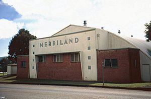 Merriland Hall (2000).jpg
