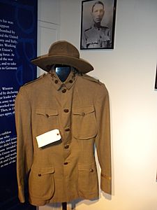 Henry Saulniers uniform