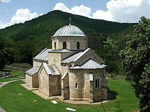 Manastir Gradac - Pogled sa uzvisenja
