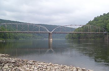Pond Eddy Bridge from New York bank upriver