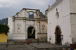 2010.05.13.172409 Iglesia San Francisco Antigua Guatemala