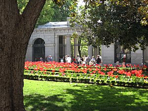 Puerta de Murillo, Real Jardín Botánico de Madrid.jpg