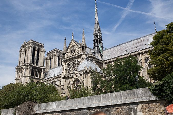 South facade of Notre-Dame de Paris, 7 August 2017 002