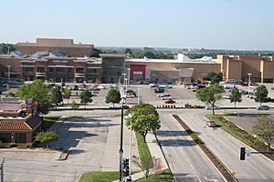 Aerial View of Oak Park Mall (7590693896)