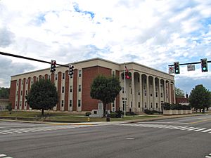 Anderson County Courthouse in Clinton