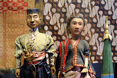 Costume dolls of Makassar couple