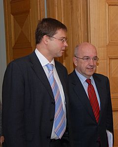 ES komisāra H.Almunjas tikšanās ar Latvijas valdības locekļiem (4007187633)