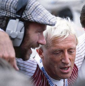 Jimmy Savile Leeds Marathon 1982 cropped