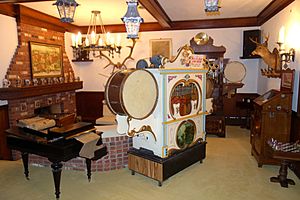 Musical instrument room - Bayernhof Museum - DSC06367