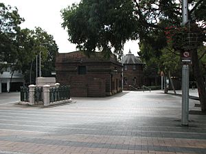 Taylor Square Substation No. 6 and Underground Conveniences 04.jpg