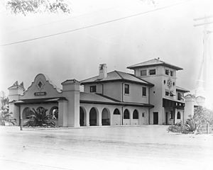 Exterior view of the Santa Fe Depot building in Fresno, ca.1910 (CHS-12683)