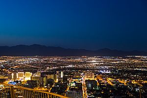 Las Vegas at night (9118927988)