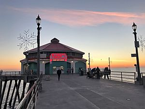 Ruby's Diner Huntington Beach at sunset