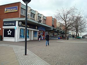 Shopping Centre, London Road, Swanley - geograph.org.uk - 725103
