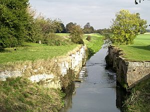 The old Alvingham Lock on the Louth Canal - geograph.org.uk - 599393