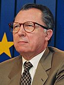 Jacques Delors in 1993.jpg