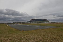 Sligo-runway-with-mountain