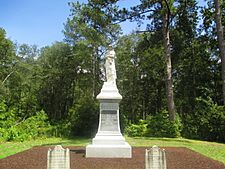 Women's statue, Moores Creek Battlefield IMG 4473