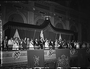 Inauguration of Queen Juliana, 07SEP48-002